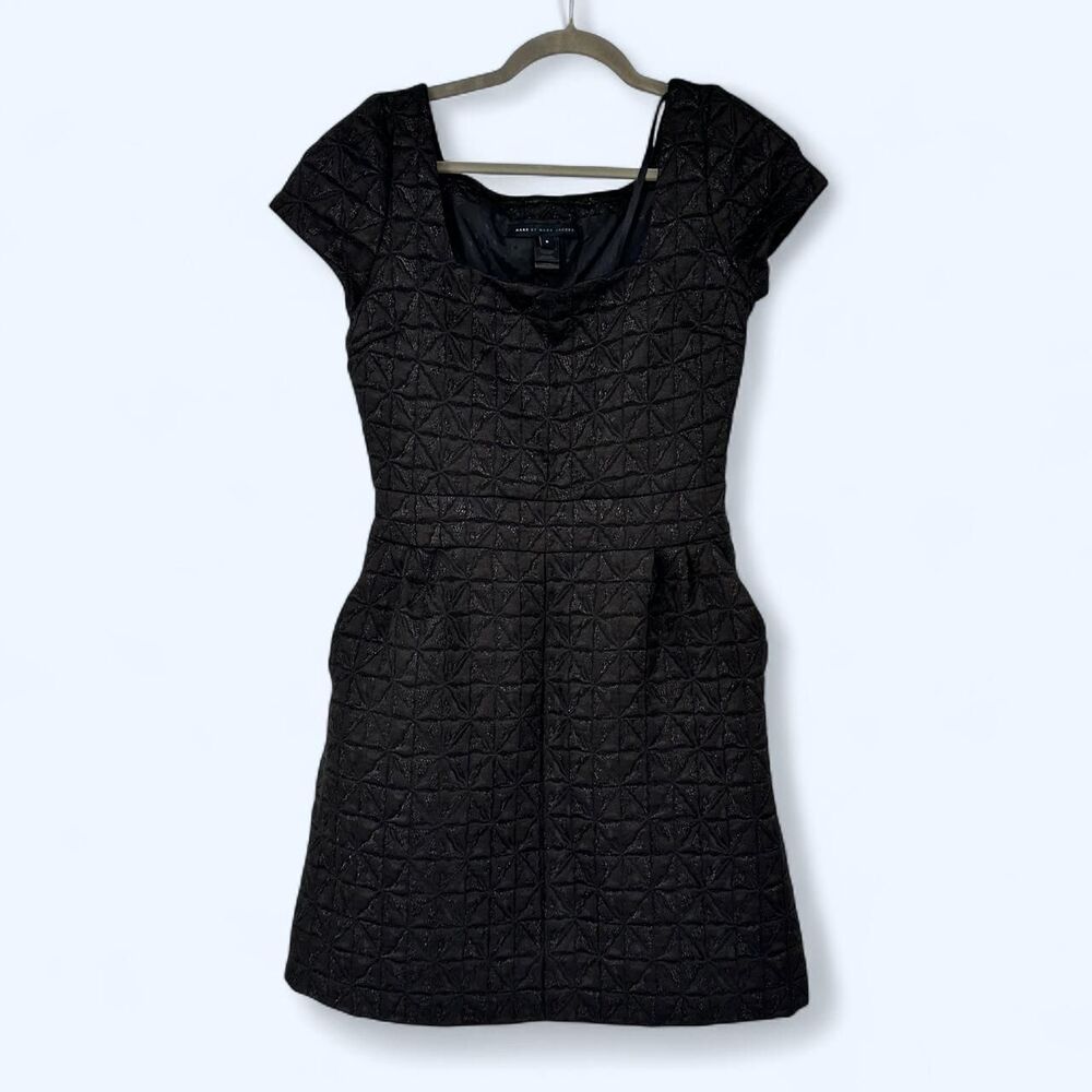 Quilted Starburst Geometric Jacquard Cocktail Dress Square Neck Cap Sleeve Black